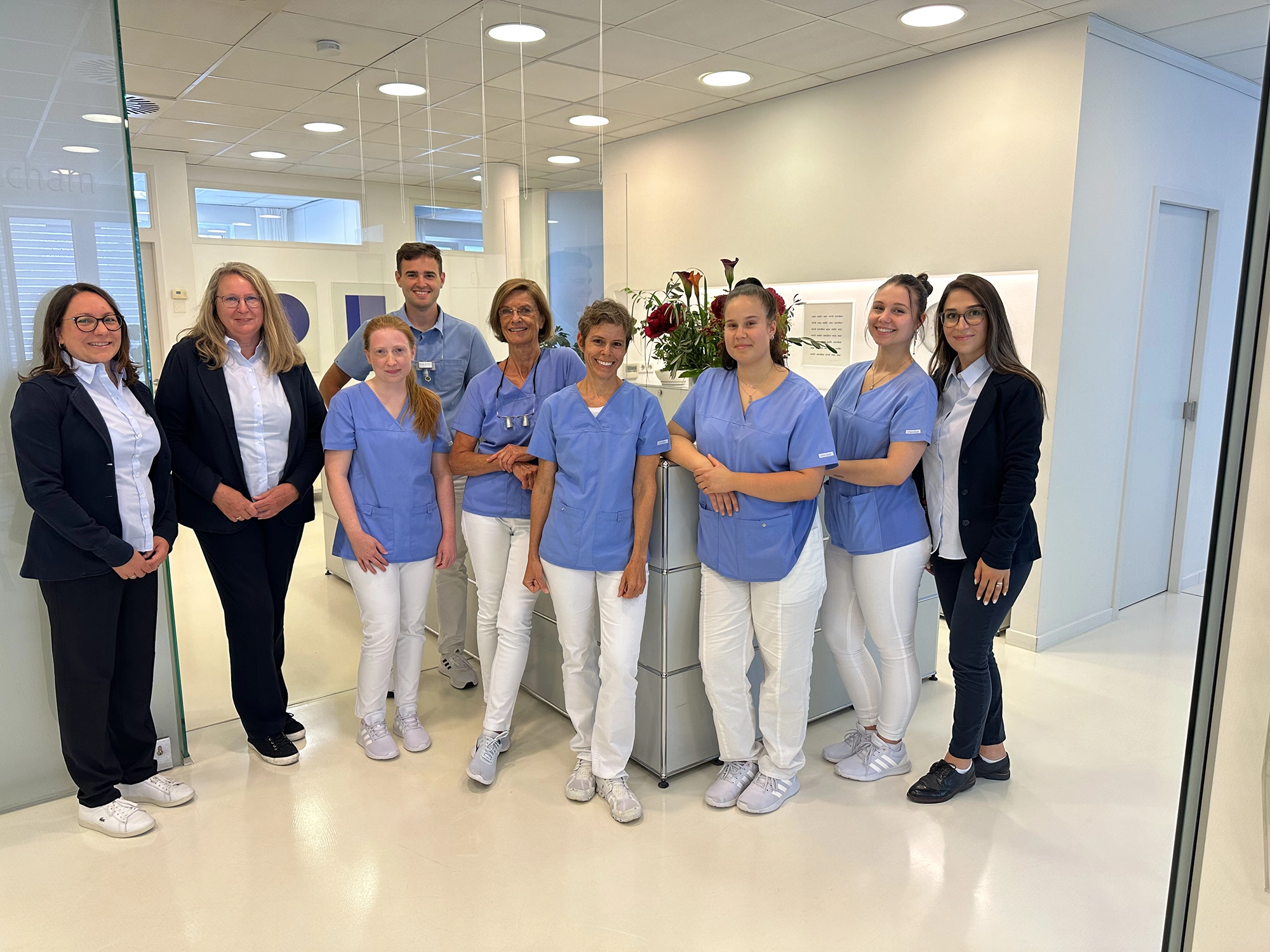 Team vom Zahnarzt Dr. Aicham & Kollegen aus Ulm
